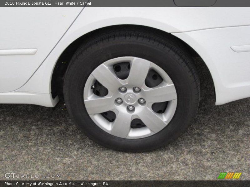 Pearl White / Camel 2010 Hyundai Sonata GLS