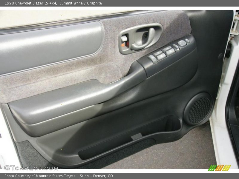 Summit White / Graphite 1998 Chevrolet Blazer LS 4x4