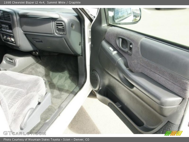 Summit White / Graphite 1998 Chevrolet Blazer LS 4x4