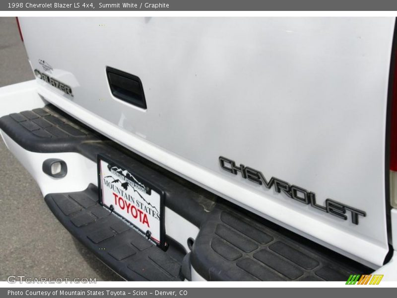 Summit White / Graphite 1998 Chevrolet Blazer LS 4x4