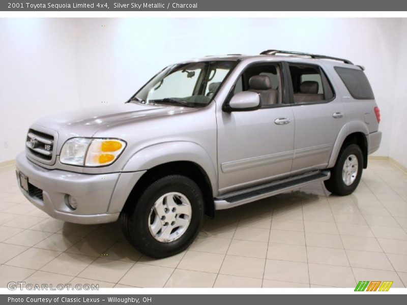 Front 3/4 View of 2001 Sequoia Limited 4x4