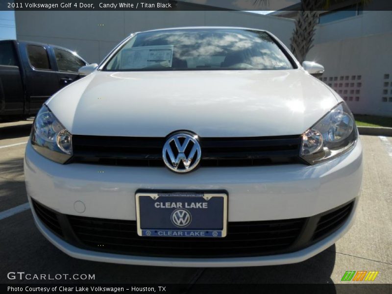 Candy White / Titan Black 2011 Volkswagen Golf 4 Door