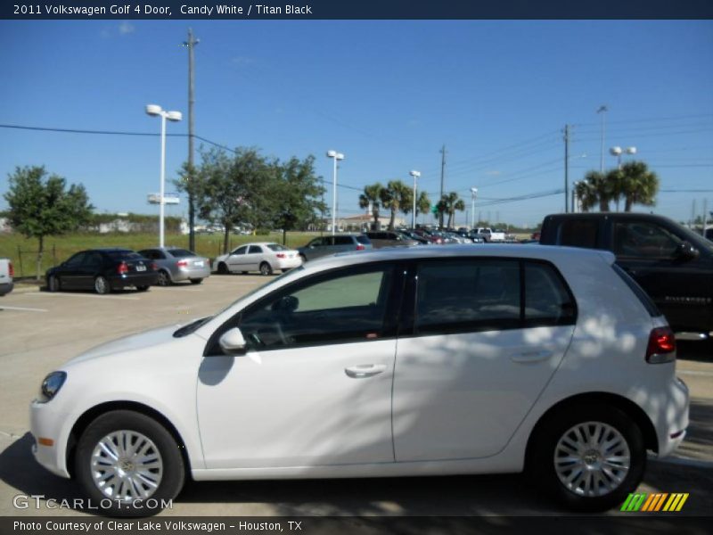Candy White / Titan Black 2011 Volkswagen Golf 4 Door