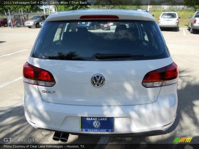 Candy White / Titan Black 2011 Volkswagen Golf 4 Door