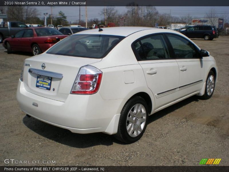 Aspen White / Charcoal 2010 Nissan Sentra 2.0