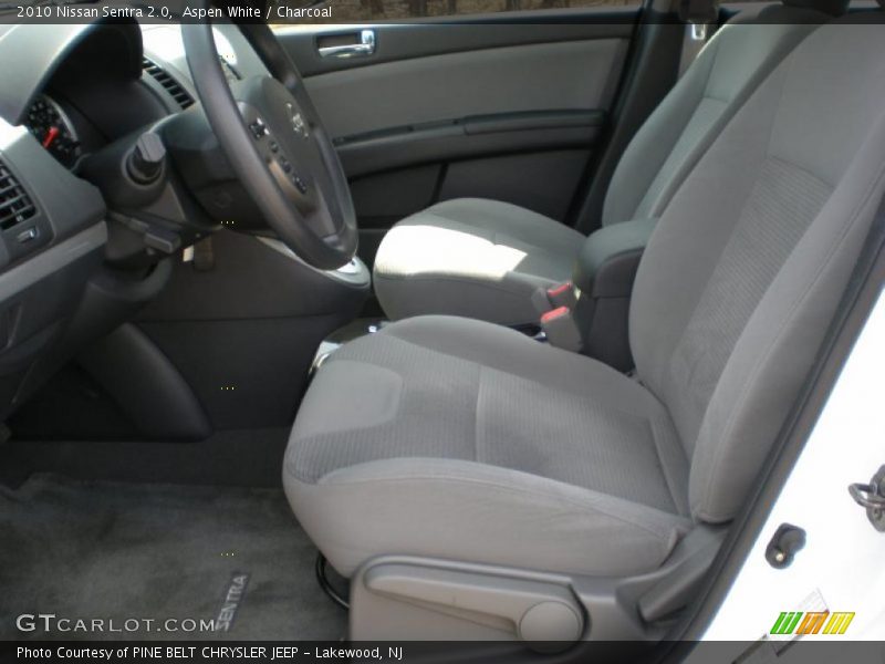 Aspen White / Charcoal 2010 Nissan Sentra 2.0