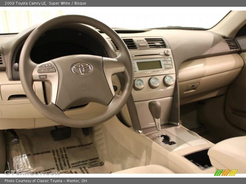 Super White / Bisque 2009 Toyota Camry LE