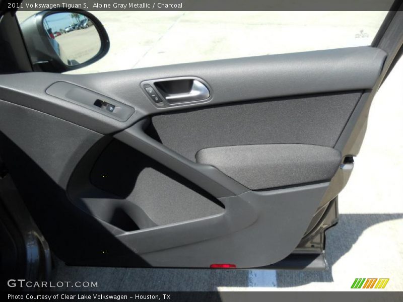 Alpine Gray Metallic / Charcoal 2011 Volkswagen Tiguan S