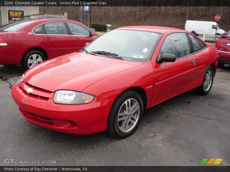 Victory Red / Graphite Gray 2005 Chevrolet Cavalier Coupe