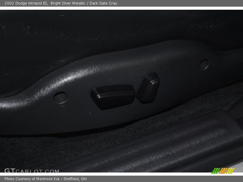 Bright Silver Metallic / Dark Slate Gray 2002 Dodge Intrepid ES