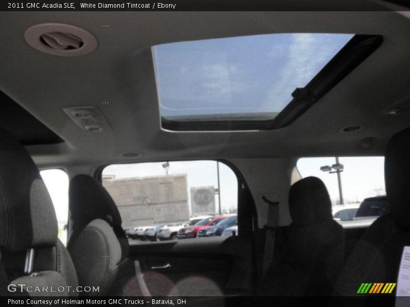White Diamond Tintcoat / Ebony 2011 GMC Acadia SLE