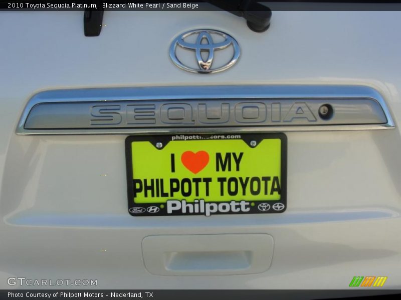 Blizzard White Pearl / Sand Beige 2010 Toyota Sequoia Platinum