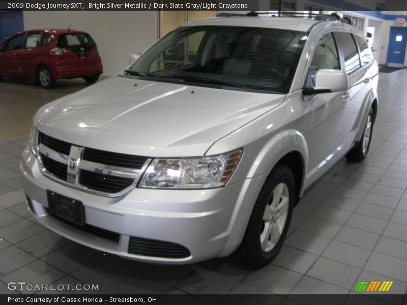 Bright Silver Metallic / Dark Slate Gray/Light Graystone 2009 Dodge Journey SXT