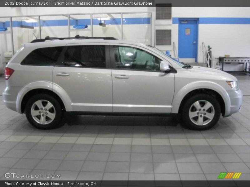 Bright Silver Metallic / Dark Slate Gray/Light Graystone 2009 Dodge Journey SXT