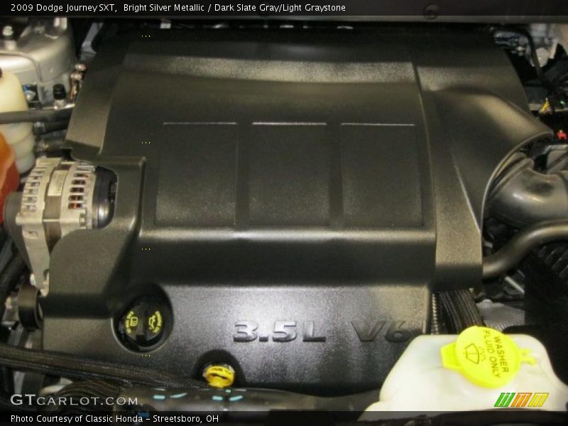 Bright Silver Metallic / Dark Slate Gray/Light Graystone 2009 Dodge Journey SXT