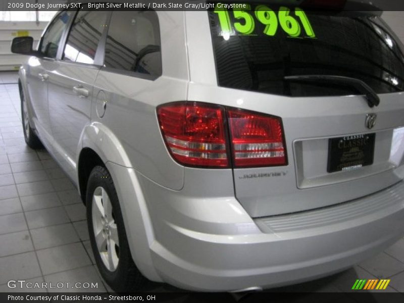 Bright Silver Metallic / Dark Slate Gray/Light Graystone 2009 Dodge Journey SXT