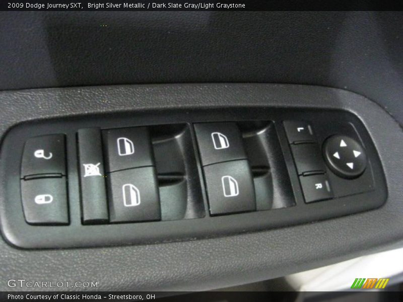 Bright Silver Metallic / Dark Slate Gray/Light Graystone 2009 Dodge Journey SXT