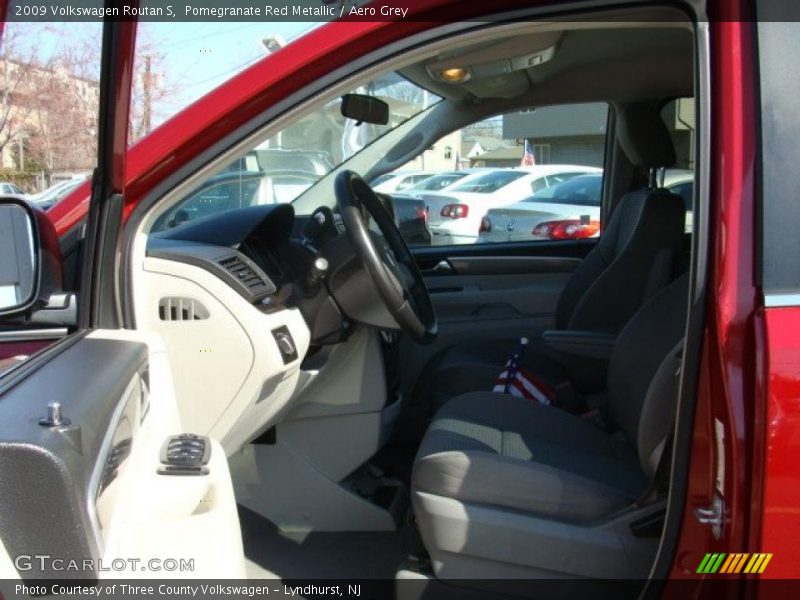 Pomegranate Red Metallic / Aero Grey 2009 Volkswagen Routan S