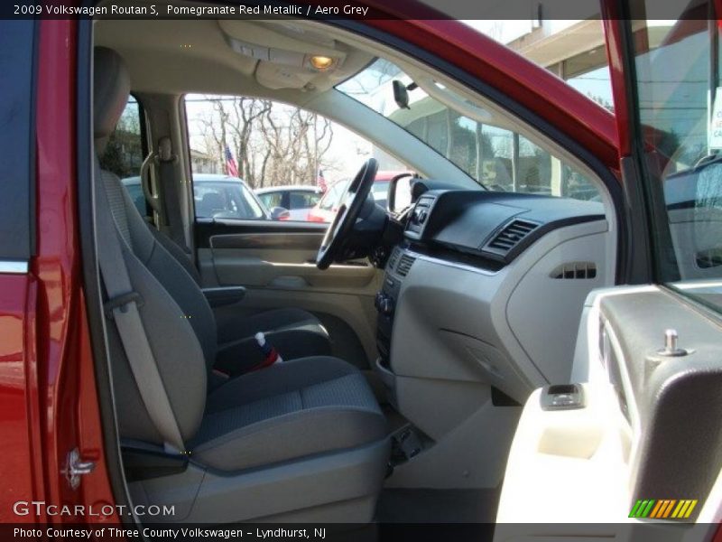 Pomegranate Red Metallic / Aero Grey 2009 Volkswagen Routan S