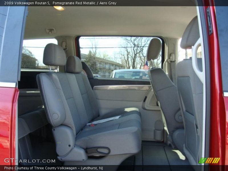Pomegranate Red Metallic / Aero Grey 2009 Volkswagen Routan S