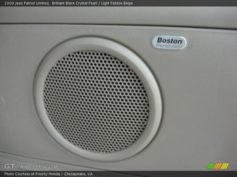 Brilliant Black Crystal Pearl / Light Pebble Beige 2009 Jeep Patriot Limited