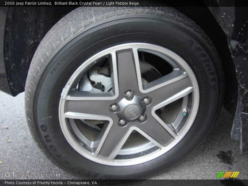 Brilliant Black Crystal Pearl / Light Pebble Beige 2009 Jeep Patriot Limited