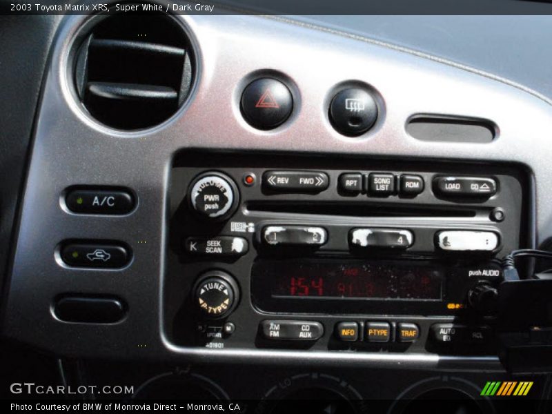 Super White / Dark Gray 2003 Toyota Matrix XRS
