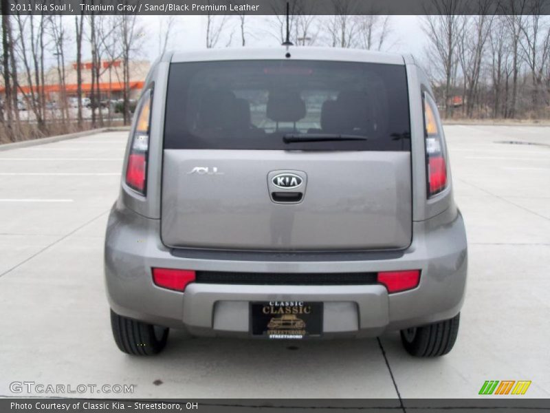 Titanium Gray / Sand/Black Premium Leather 2011 Kia Soul !