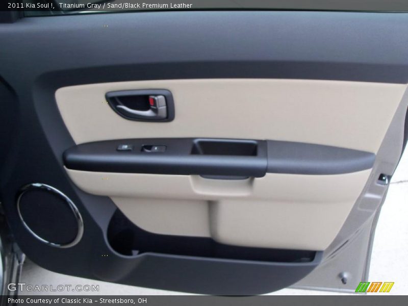 Titanium Gray / Sand/Black Premium Leather 2011 Kia Soul !
