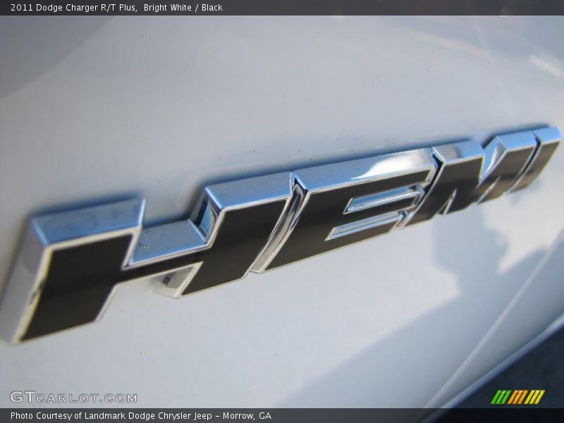 Bright White / Black 2011 Dodge Charger R/T Plus