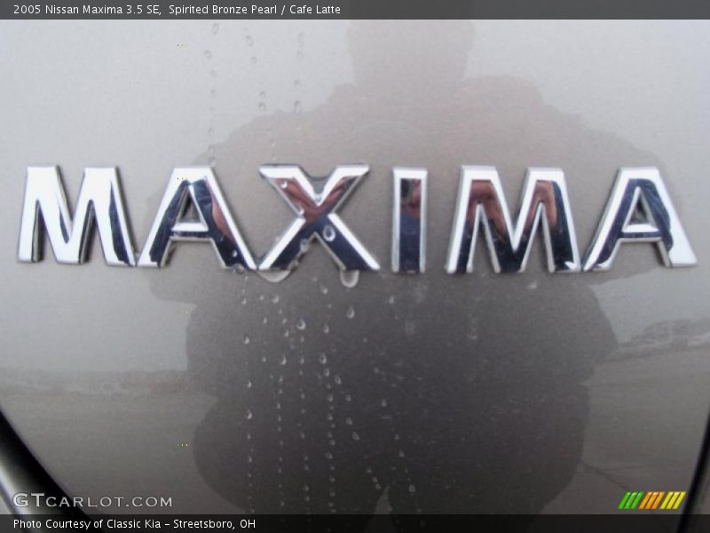  2005 Maxima 3.5 SE Logo