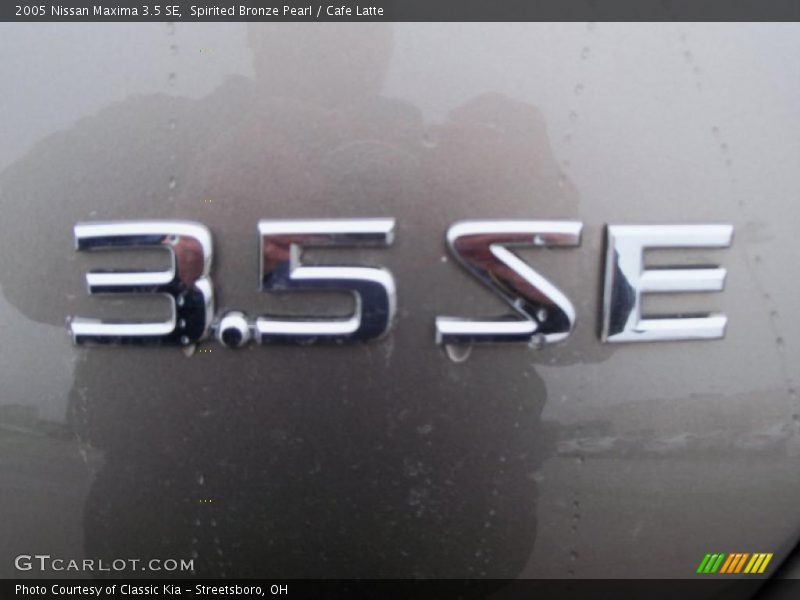  2005 Maxima 3.5 SE Logo