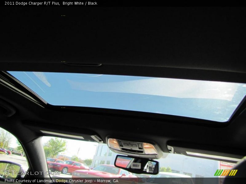 Bright White / Black 2011 Dodge Charger R/T Plus
