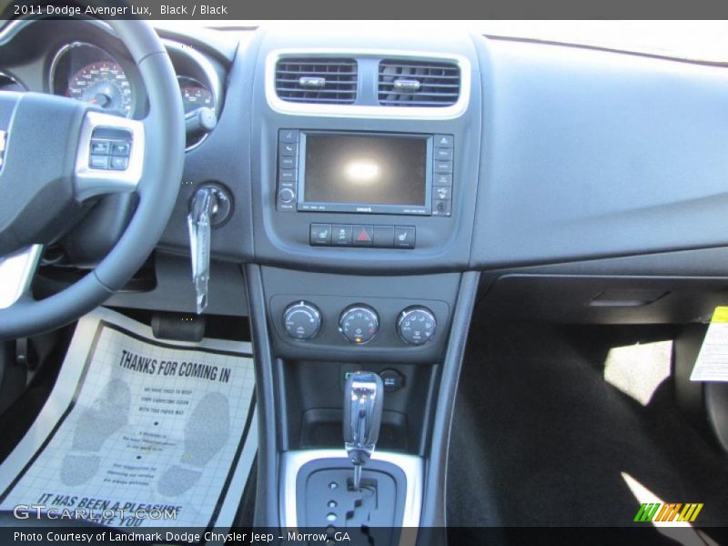 Black / Black 2011 Dodge Avenger Lux