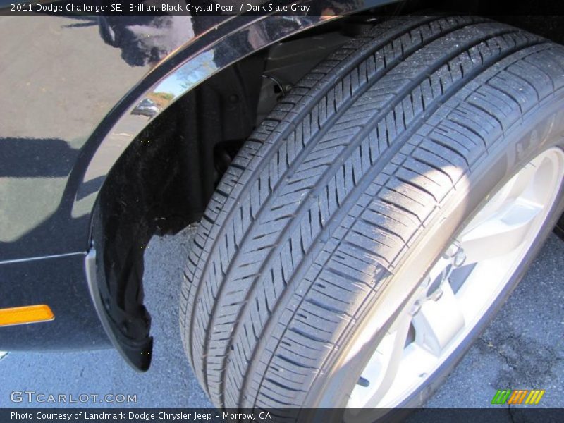Brilliant Black Crystal Pearl / Dark Slate Gray 2011 Dodge Challenger SE