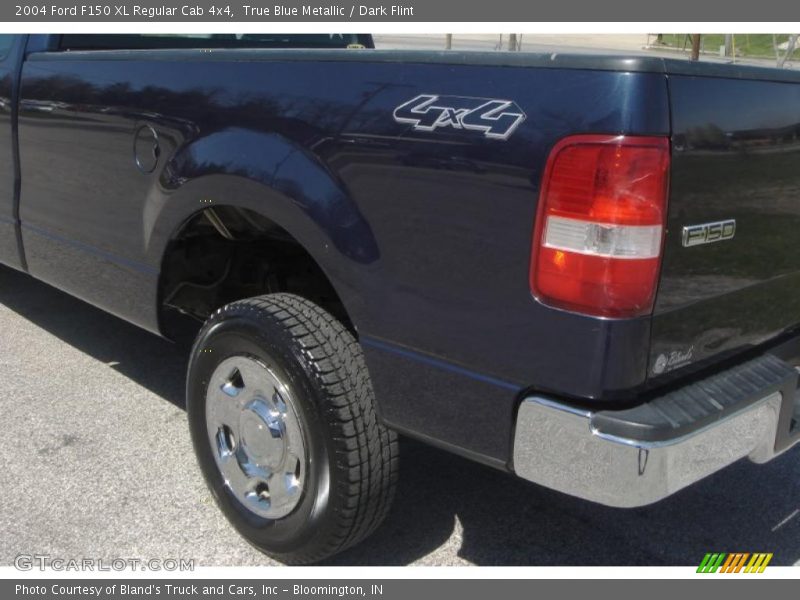 True Blue Metallic / Dark Flint 2004 Ford F150 XL Regular Cab 4x4