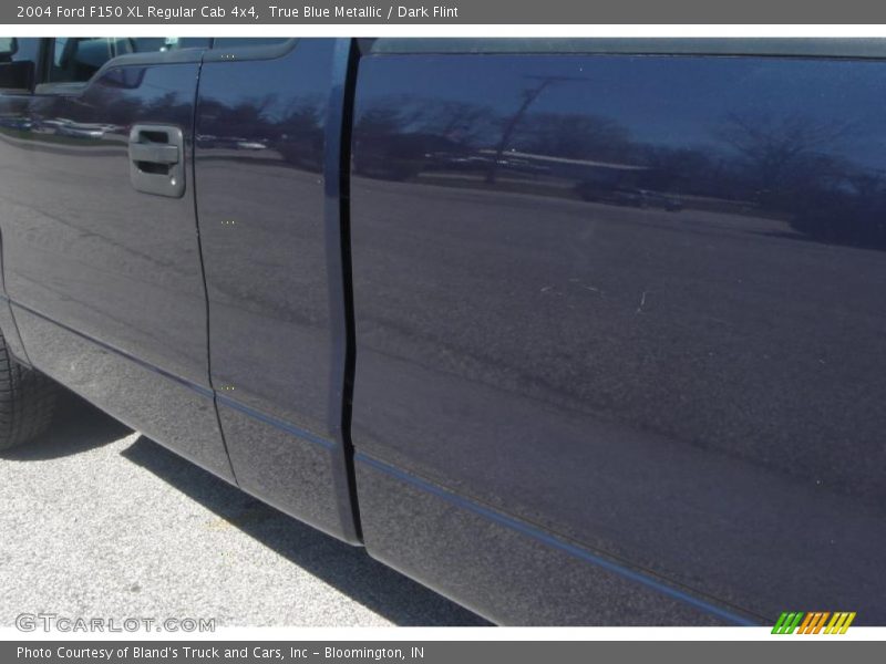 True Blue Metallic / Dark Flint 2004 Ford F150 XL Regular Cab 4x4