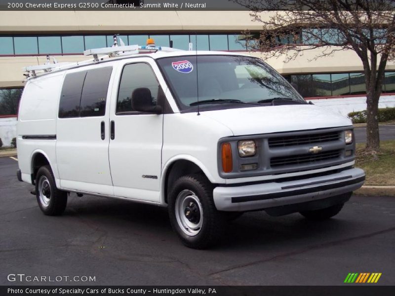 Front 3/4 View of 2000 Express G2500 Commercial