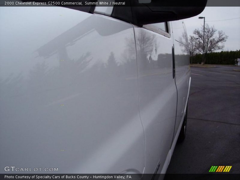 Summit White / Neutral 2000 Chevrolet Express G2500 Commercial