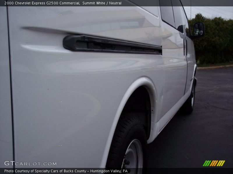 Summit White / Neutral 2000 Chevrolet Express G2500 Commercial