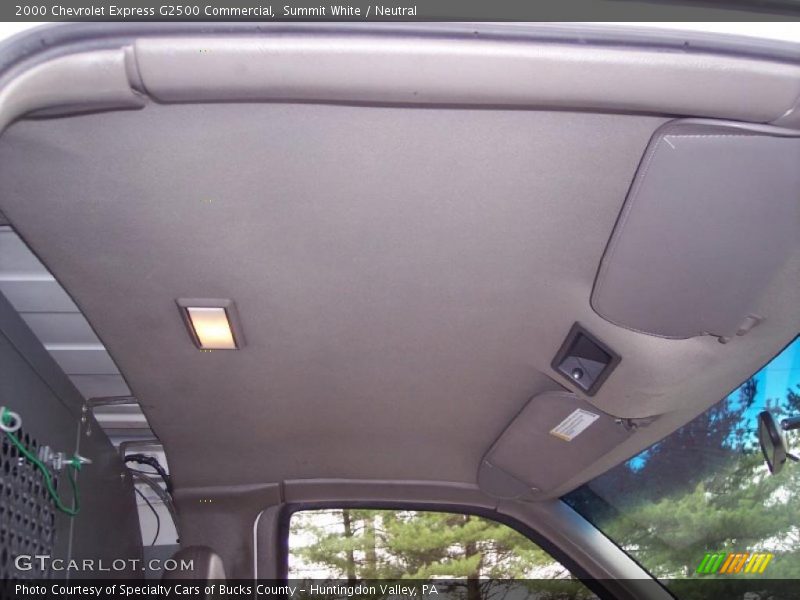 Summit White / Neutral 2000 Chevrolet Express G2500 Commercial