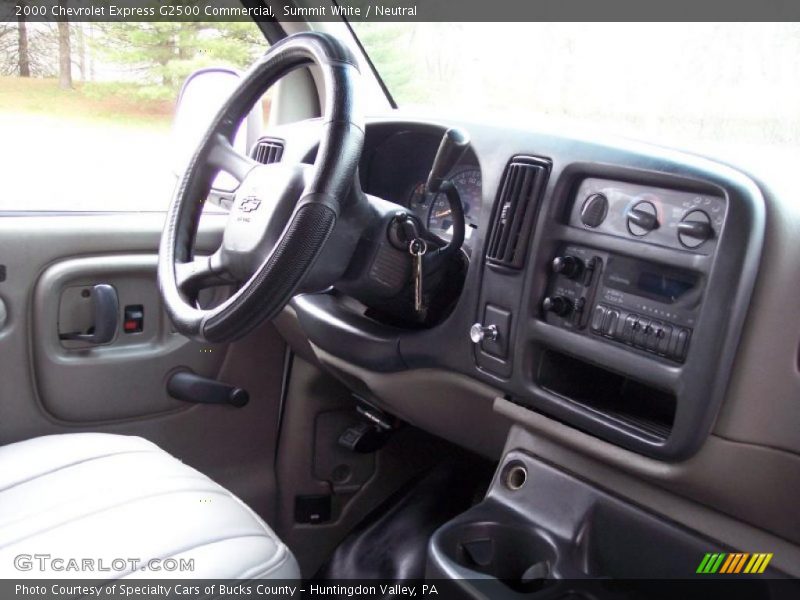 Summit White / Neutral 2000 Chevrolet Express G2500 Commercial