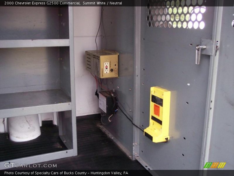 Summit White / Neutral 2000 Chevrolet Express G2500 Commercial