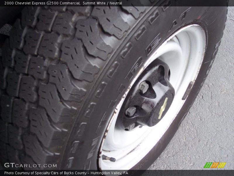 Summit White / Neutral 2000 Chevrolet Express G2500 Commercial