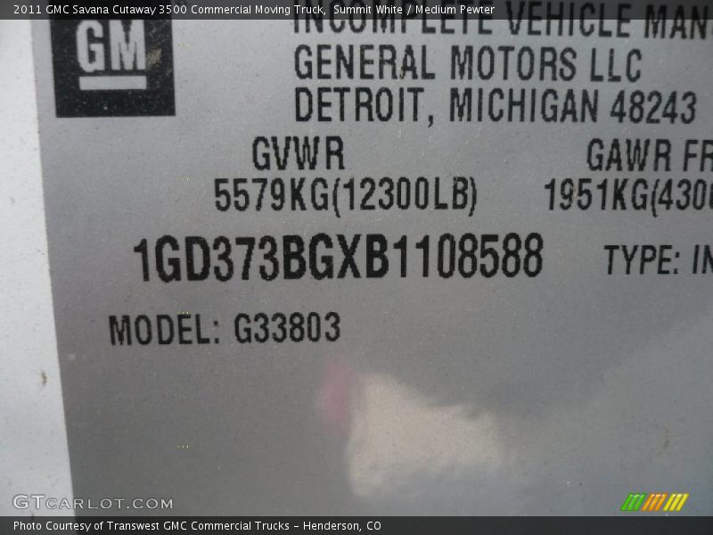 Summit White / Medium Pewter 2011 GMC Savana Cutaway 3500 Commercial Moving Truck