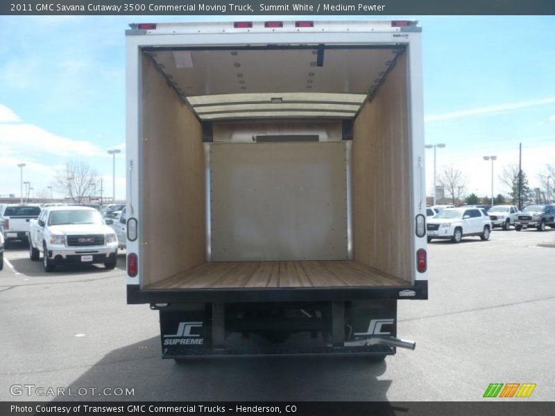  2011 Savana Cutaway 3500 Commercial Moving Truck Trunk