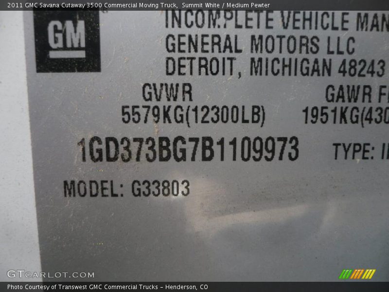 Summit White / Medium Pewter 2011 GMC Savana Cutaway 3500 Commercial Moving Truck