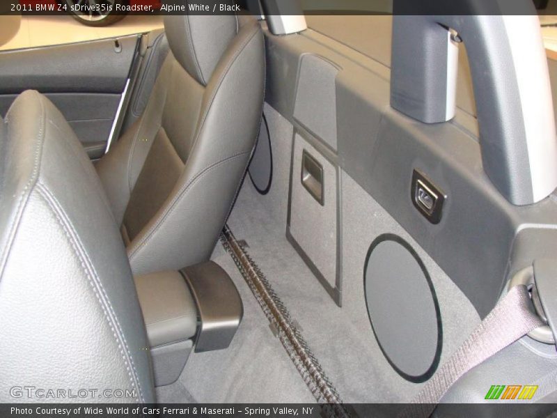 Alpine White / Black 2011 BMW Z4 sDrive35is Roadster
