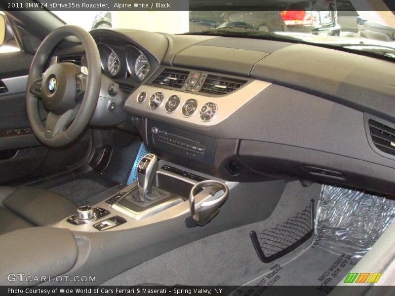 Alpine White / Black 2011 BMW Z4 sDrive35is Roadster