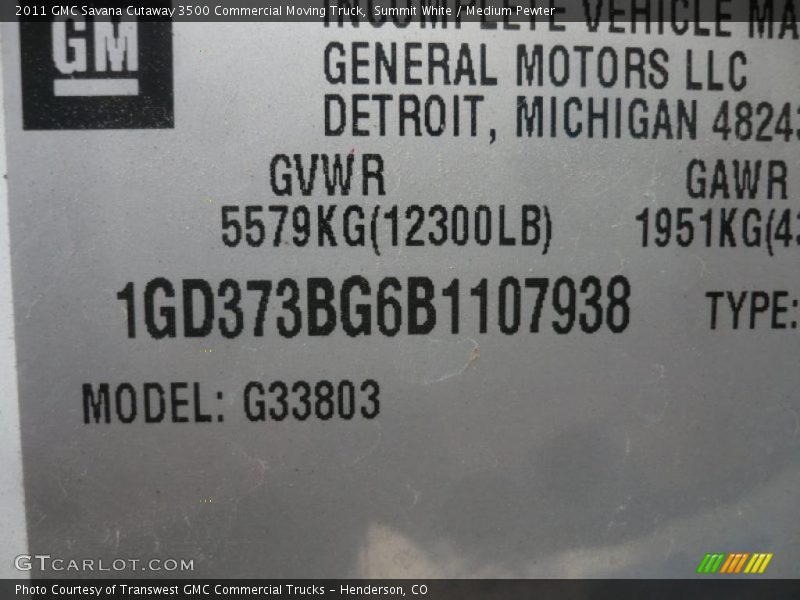 Summit White / Medium Pewter 2011 GMC Savana Cutaway 3500 Commercial Moving Truck